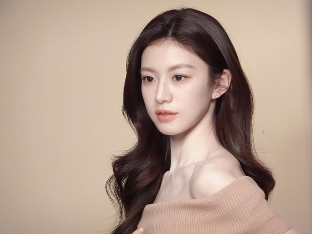 6 Rutinitas Artis Korea agar Wajah Tetap Awet Muda dan Glowing