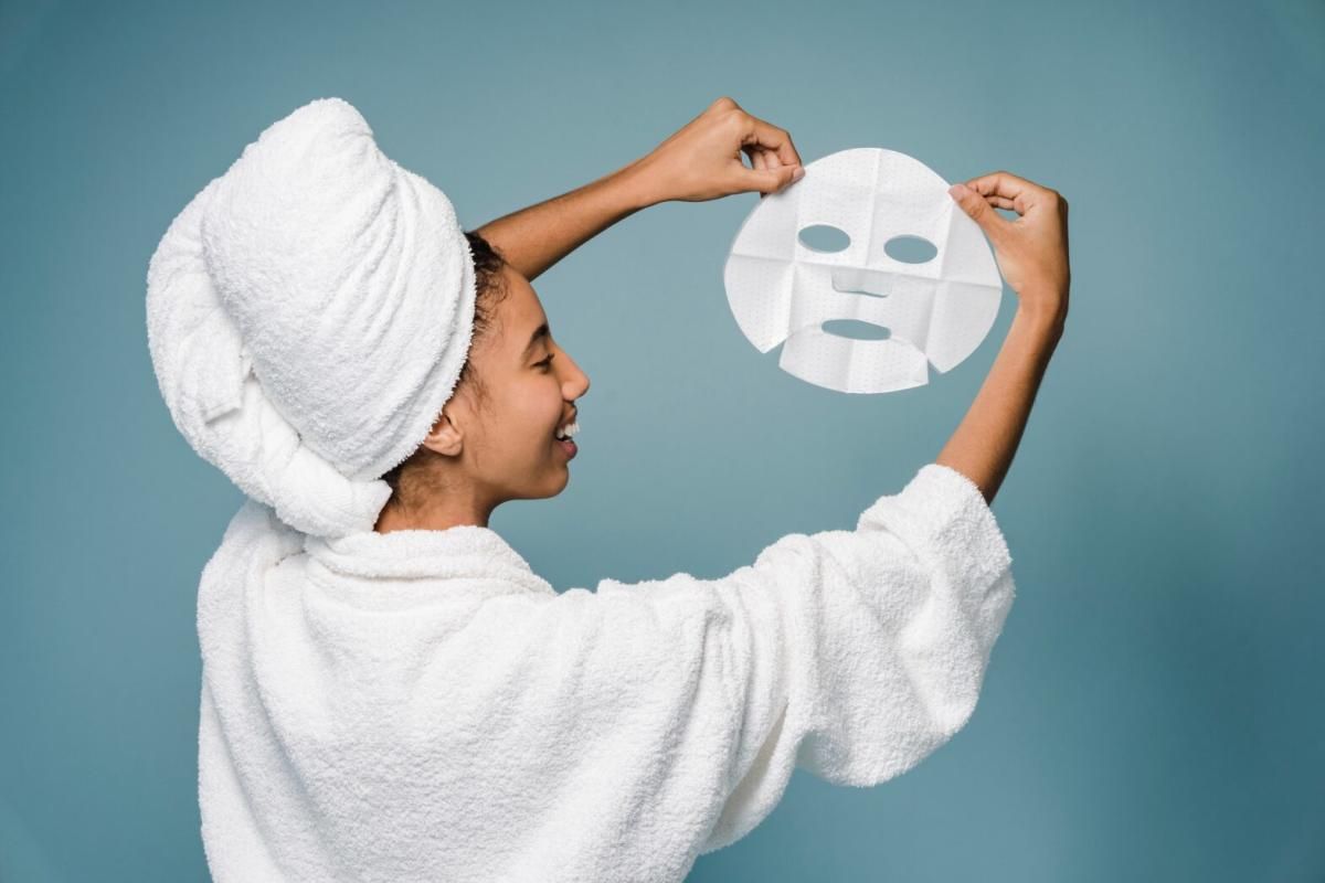 Bolehkah Pakai Sheet Mask Setiap Hari? Ini Penjelasannya